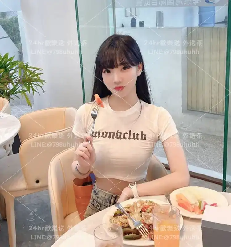 曼彤
